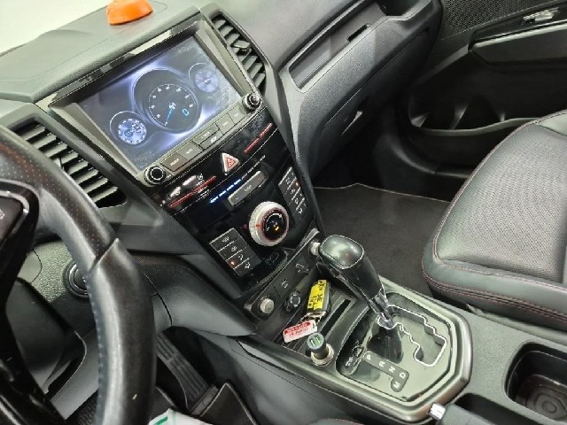 6081000684R10.jpg