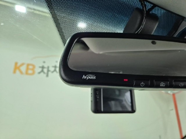 6081000684R17.jpg