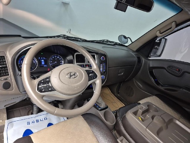 6081500740R6.jpg