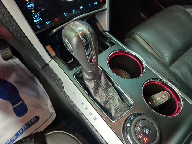 6081500977R8.jpg