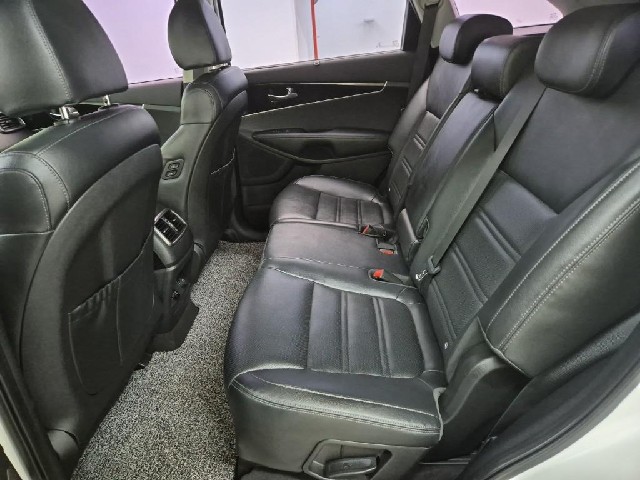 6081501360R12.jpg
