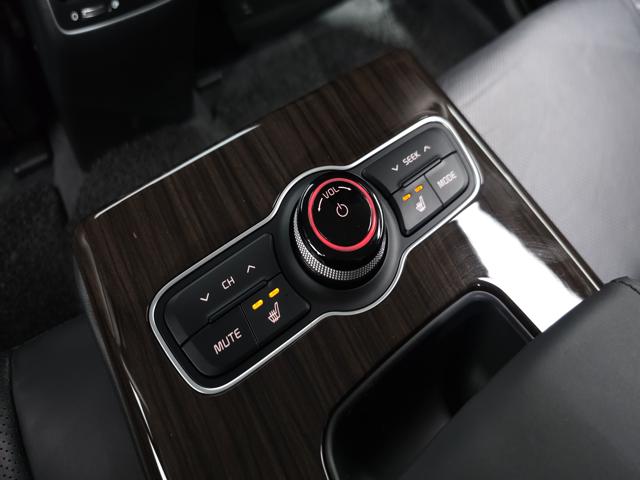 8ae8a0820820f7617c8a1760f9307e60.jpeg