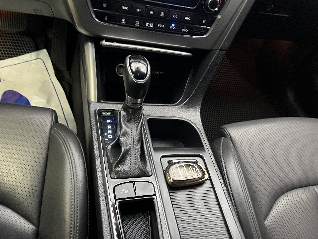 hoinshift1_111215351_Us767.jpg