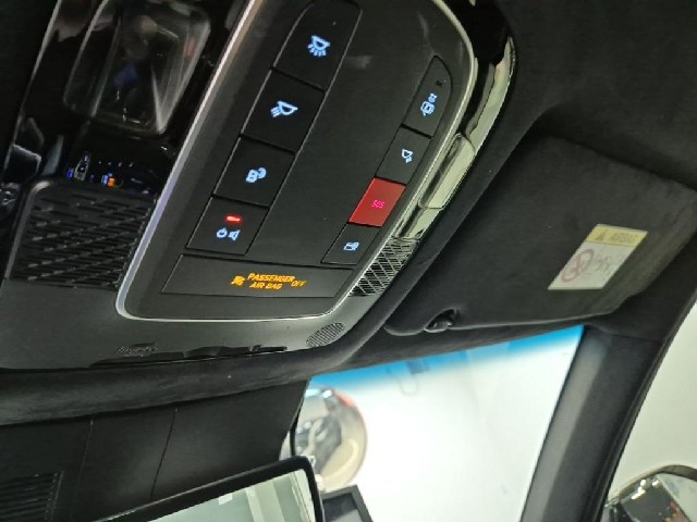 6081501506R17.jpg