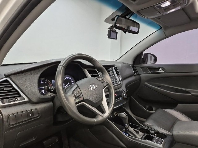 6081001674R7.jpg
