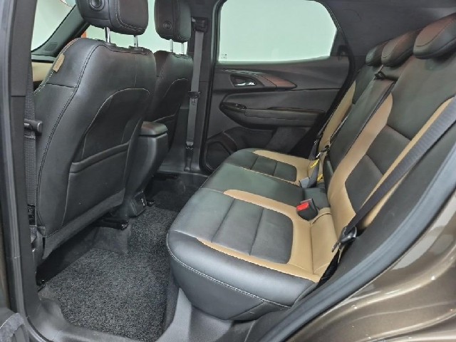 6081001361R12.jpg