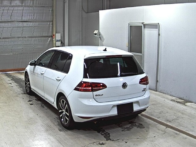 996cb69ce9f35aa4611c3dbaf7708047.jpg