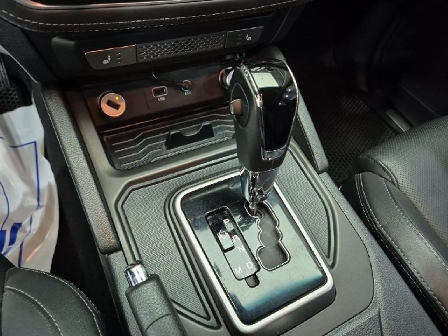 6081001830R8.jpg