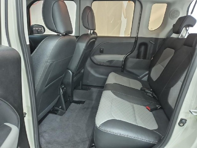 6081001257R12.jpg