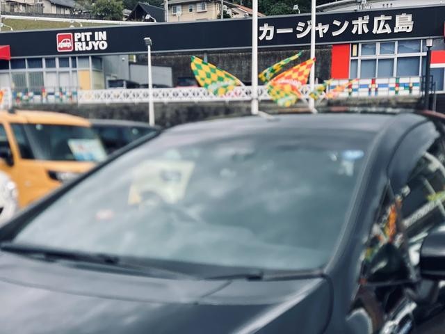 1000819A30260925W00104.jpg