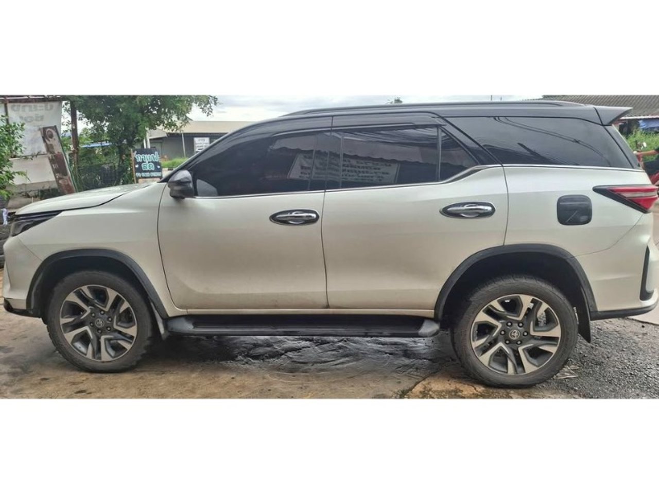 2022 Toyota Fortuner, photo 1 of 1