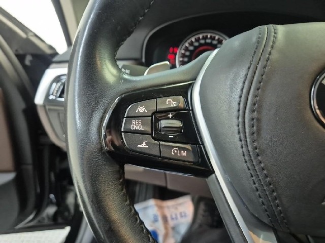 6071000530R16.jpg