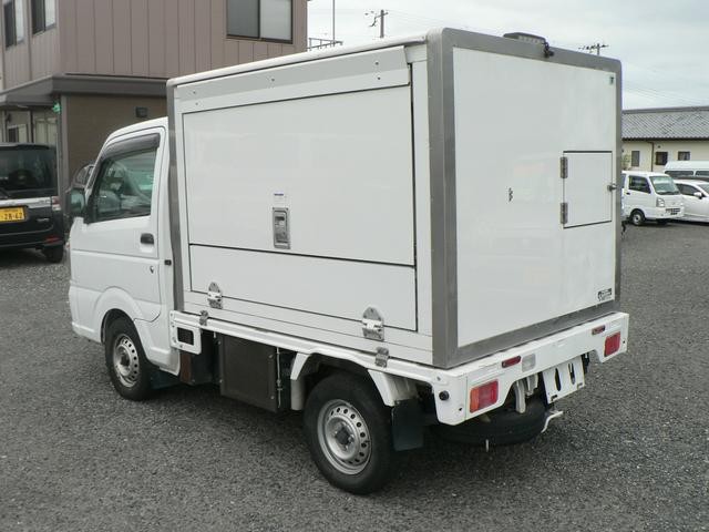 98cb35e408b3adbe56809aec3c73d2f8.jpg