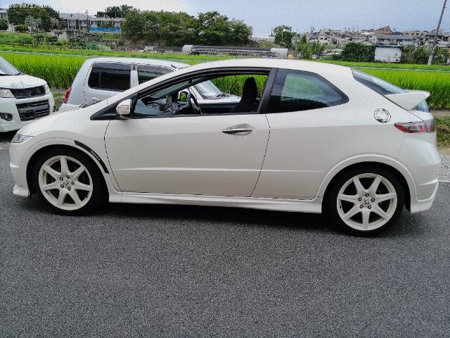 2f01eeb2595ce55b80fd1e125fc2f53e.jpg