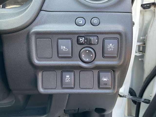 0100065A20261017E00216.jpg
