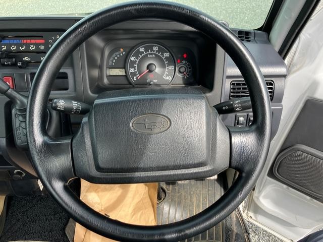 1002753A30260925W00202.jpg