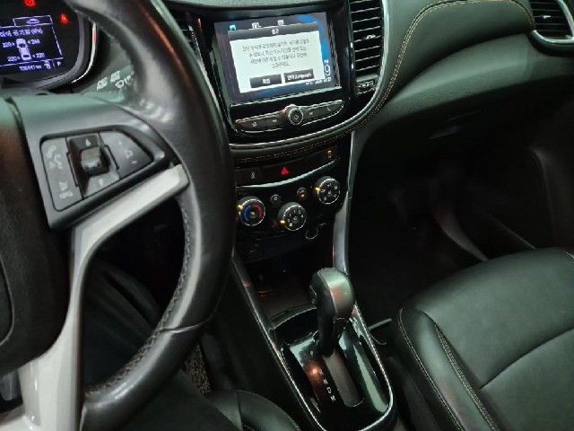 6101001562R10.jpg