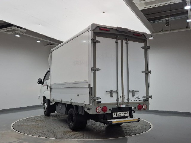 6101000475R2.jpg