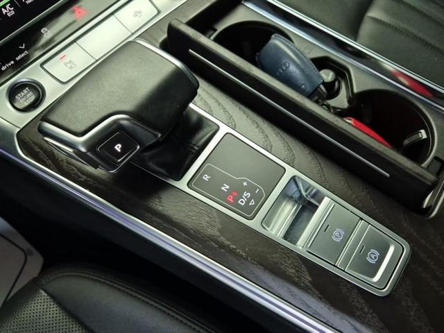 6051501849R8.jpg