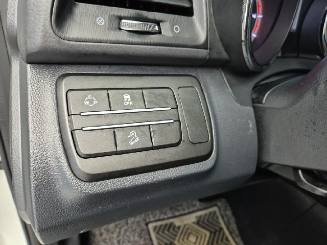 6101501591R17.jpg