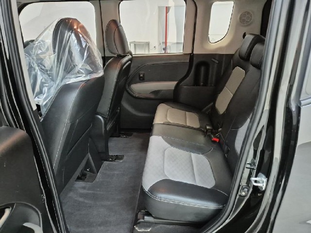 6101501582R12.jpg