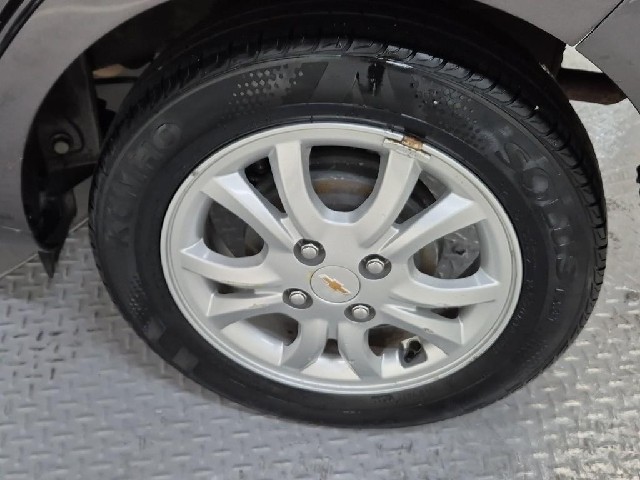 6101501065R19.jpg