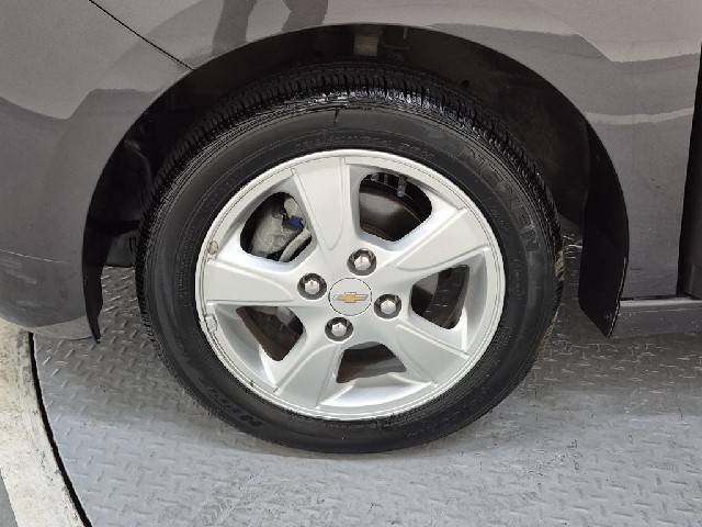 6101000696R19.jpg