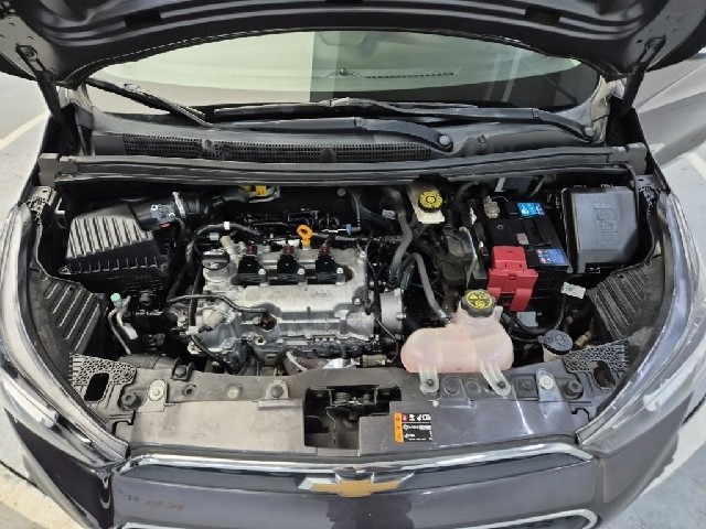 6101000696R5.jpg