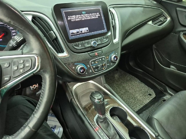 6101001758R10.jpg