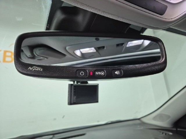 6101001677R17.jpg