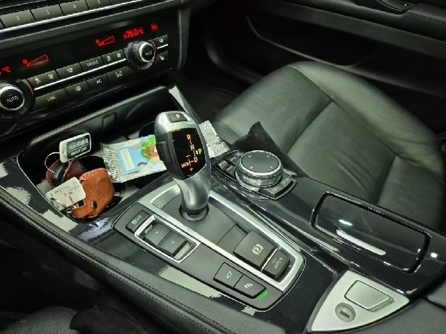 6101001688R8.jpg