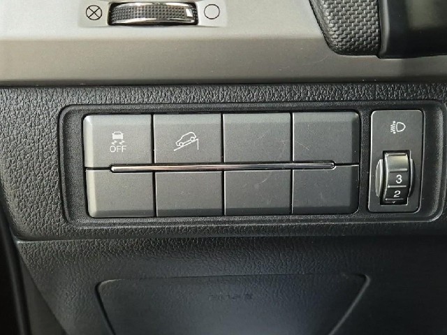 6081500374R15.jpg