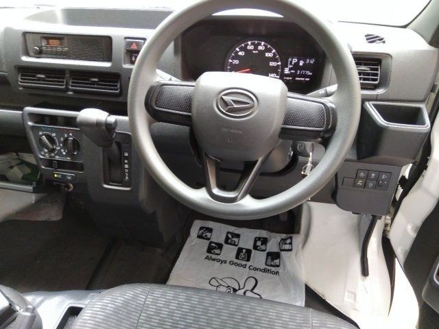 655ee345fe7bedbf55924ab138560d7b.jpg