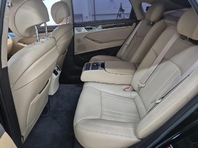 6081501829R12.jpg