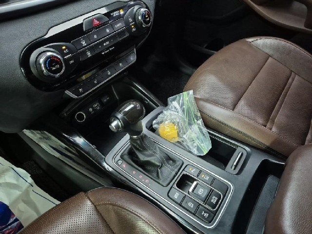 6071000407R8.jpg