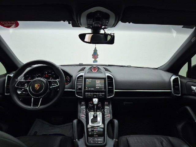 6081000737R7.jpg