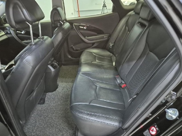 6081000091R12.jpg
