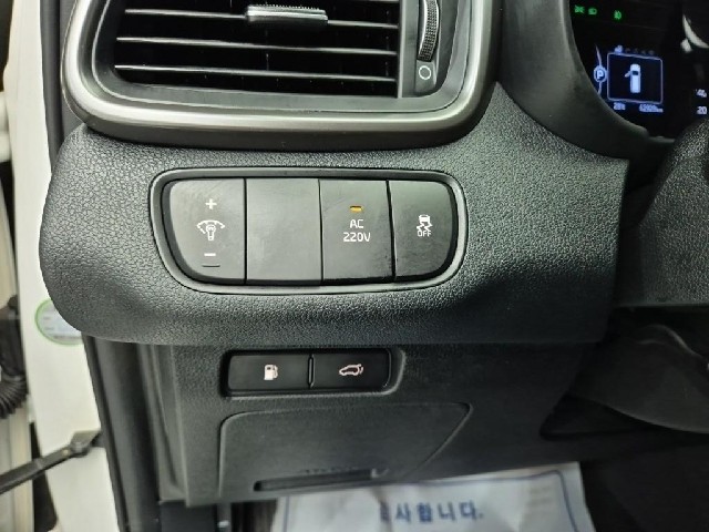 6081000863R17.jpg