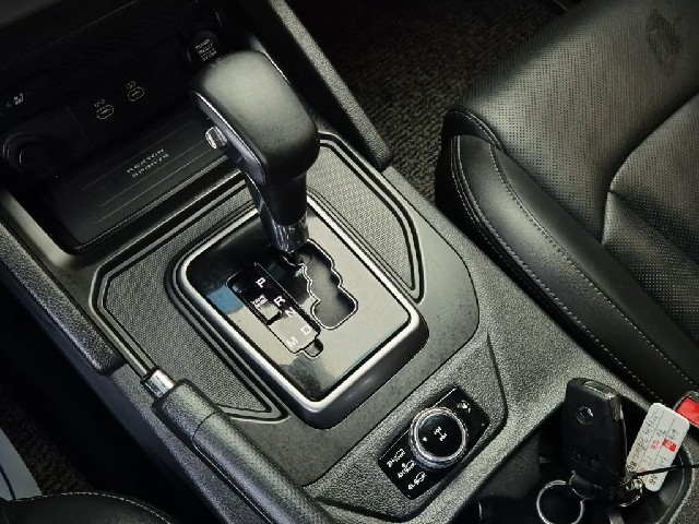 6081500755R8.jpg