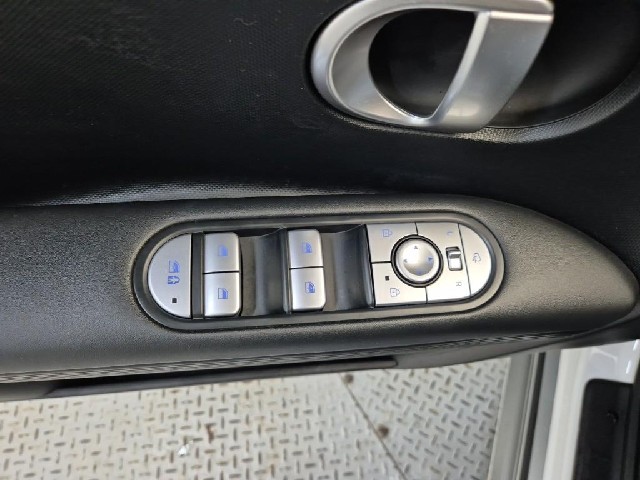 6081500856R18.jpg