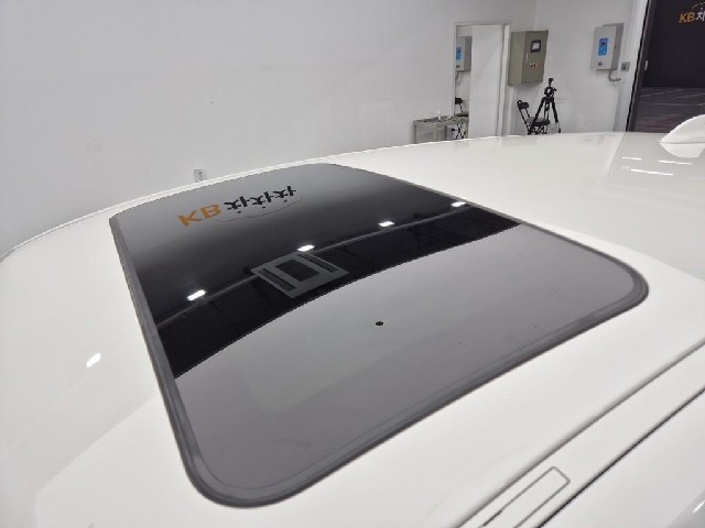 6081000117R13.jpg