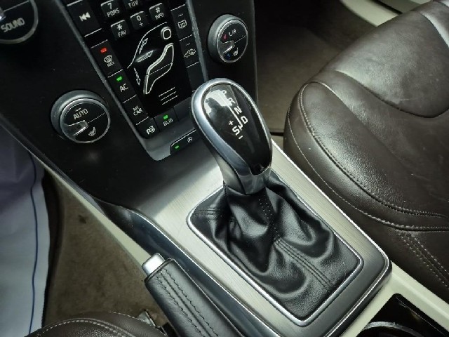 6011001102R8.jpg