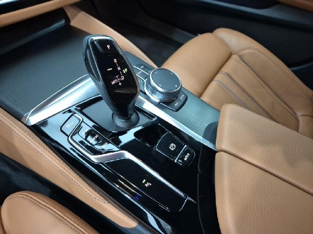 6081000005R8.jpg