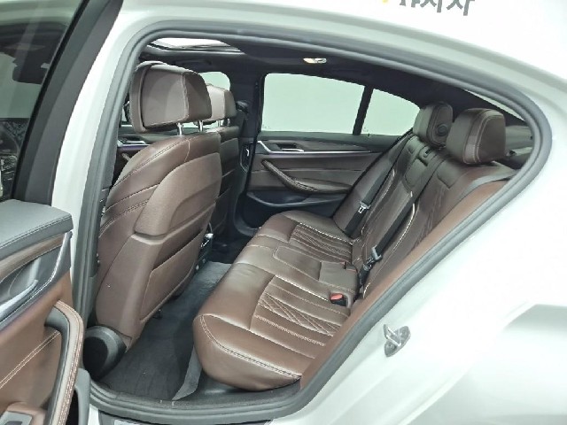 6081000353R12.jpg