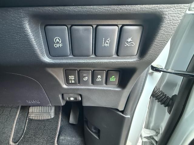 0541424A30260716W00116.jpg