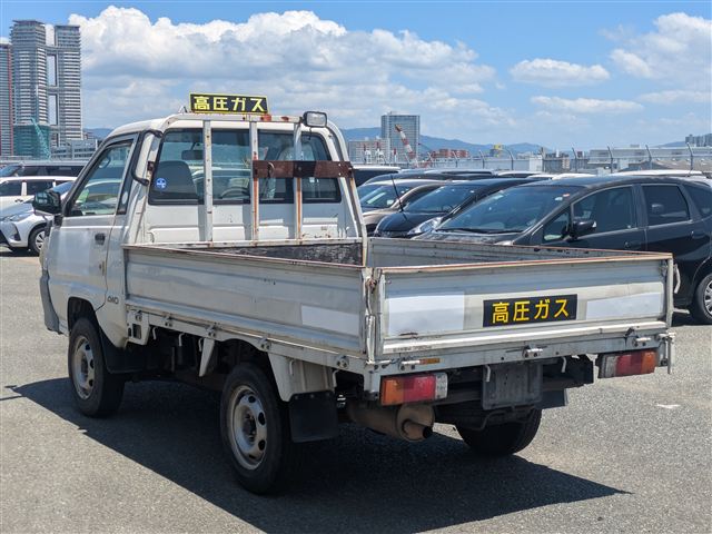 05.jpg