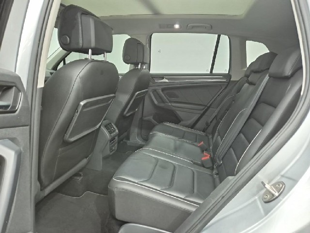 6071000821R12.jpg