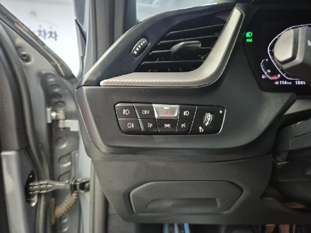 6071501637R18.jpg