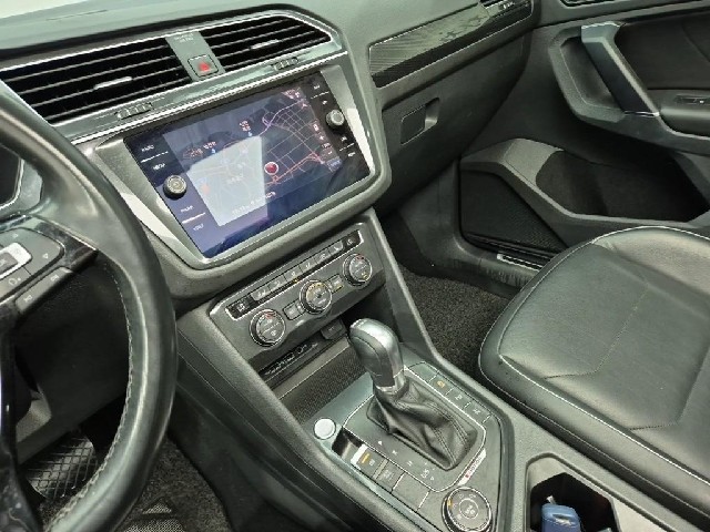 6081000258R10.jpg