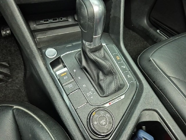 6081000258R8.jpg